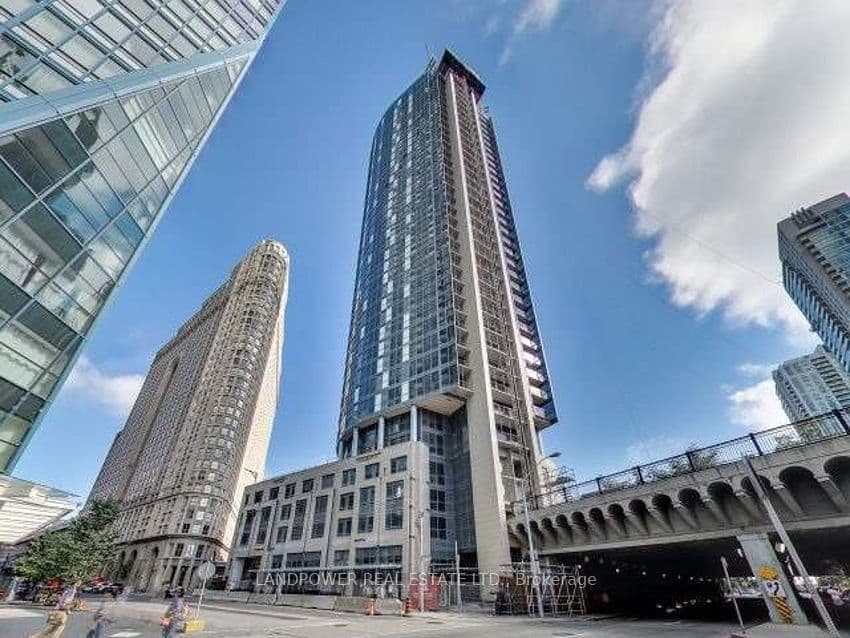 1 The Esplanade 2707, Toronto, ON M5E 0A8 – main photo
