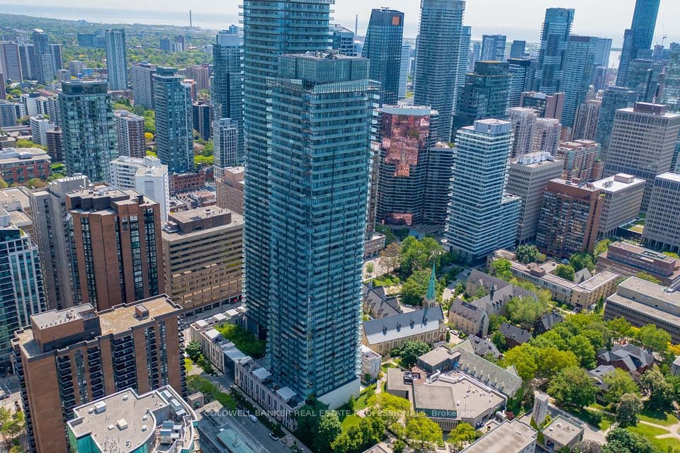 65 St Mary Street 2202, Toronto, ON M5S 0A6 – photo 2