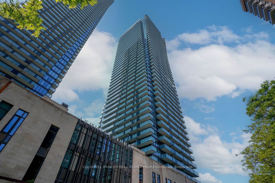 65 St Mary Street 2202, Toronto, ON M5S 0A6 – main photo