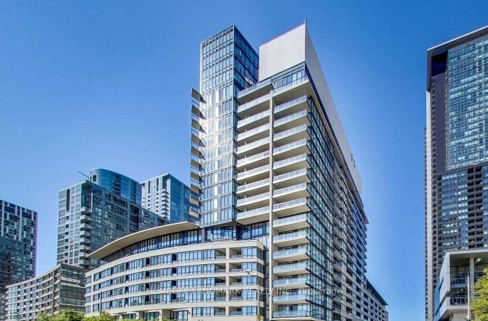 8 Telegram Mews 833, Toronto, ON M5V 3Z5 – main photo