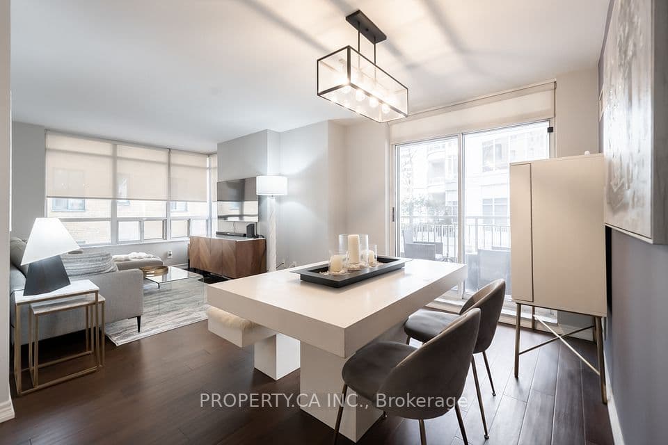 60 St Clair Avenue W 202, Toronto, ON M4V 1M1 – photo 2
