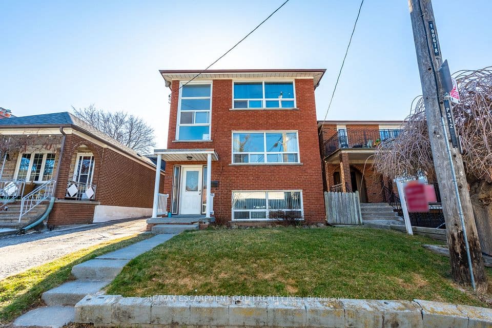 312 ATLAS Avenue, Toronto, ON M6C 3P9 – photo 3