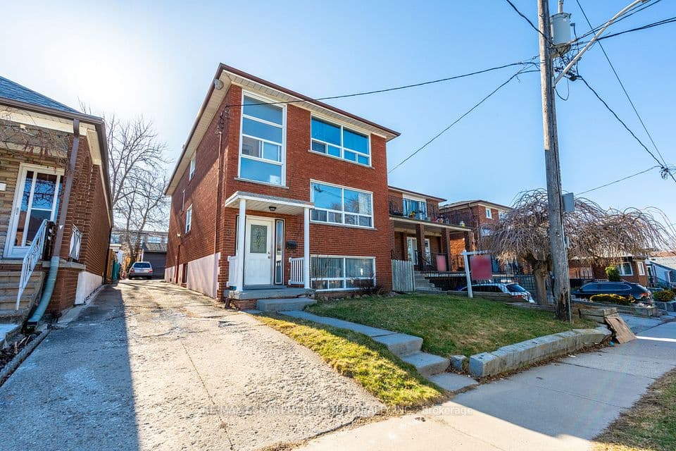 312 ATLAS Avenue, Toronto, ON M6C 3P9 – photo 2