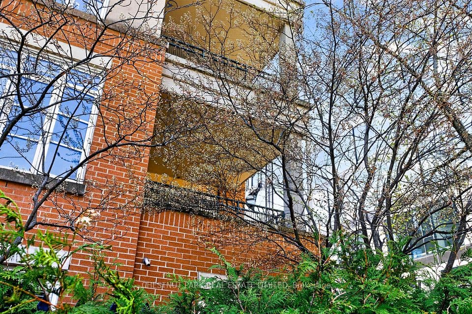 21 Shaftesbury Avenue 203, Toronto, ON M4T 3B4 – photo 3