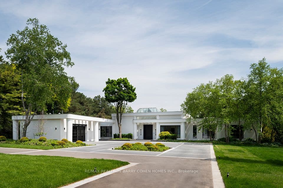 45 Park Lane Circle, Toronto, ON M3C 2N3 – main photo