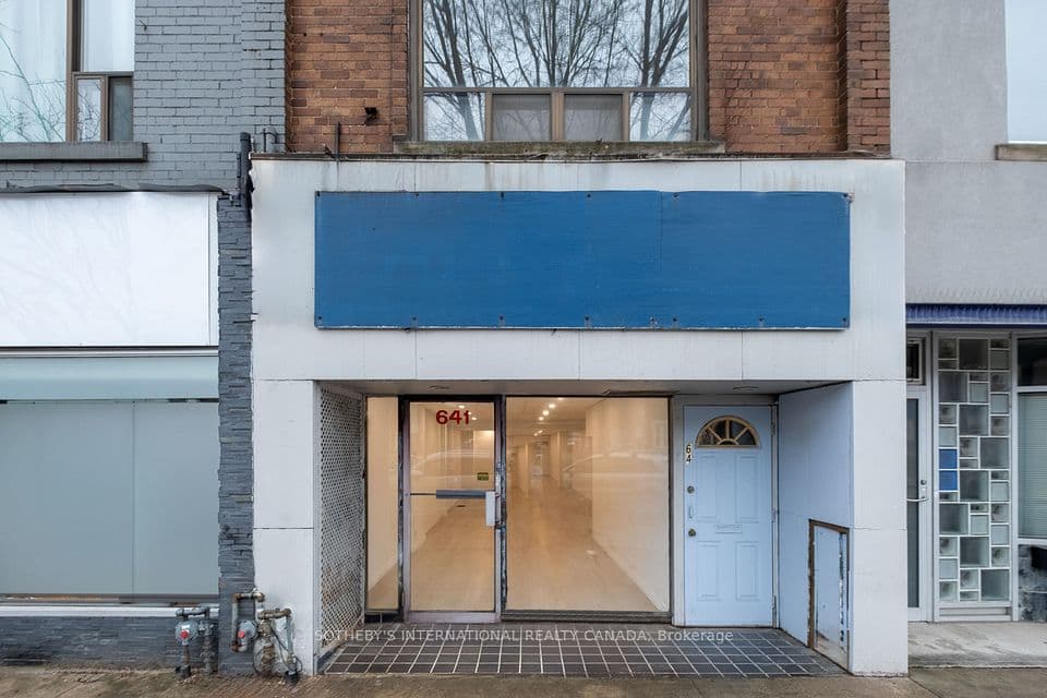 641 St Clair Avenue W, Toronto, ON M6C 1A7 – main photo
