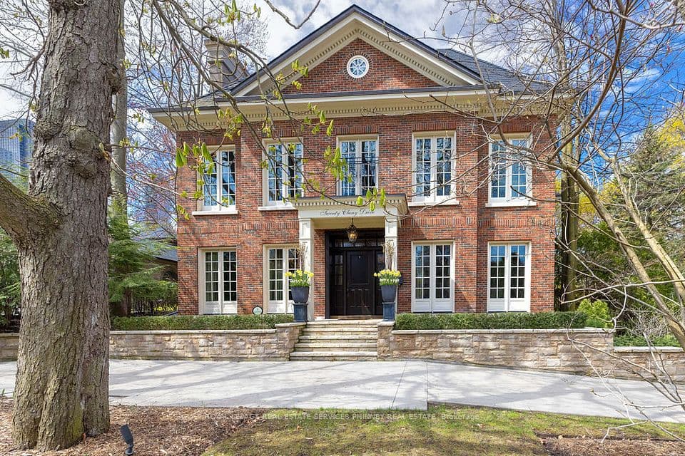 20 Cluny Drive, Toronto, ON M4W 2P7 – main photo