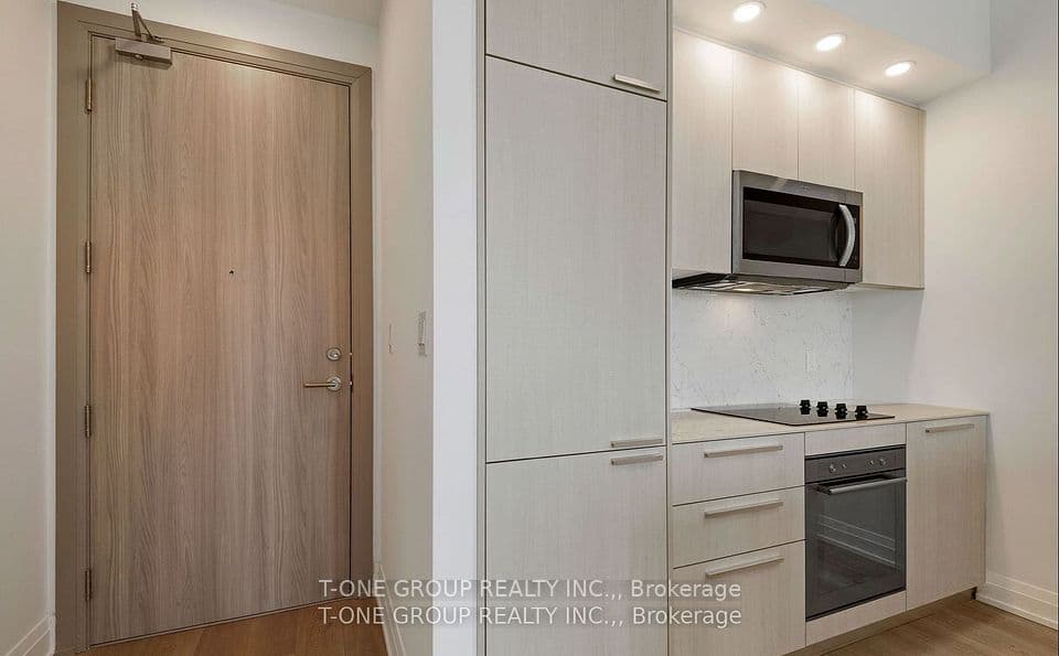 75 Canterbury Place Ph107, Toronto, ON M2N 0L2 – photo 2