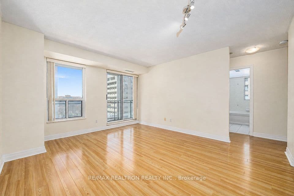 188 Doris Avenue 803, Toronto, ON M2N 6Z5 – photo 3