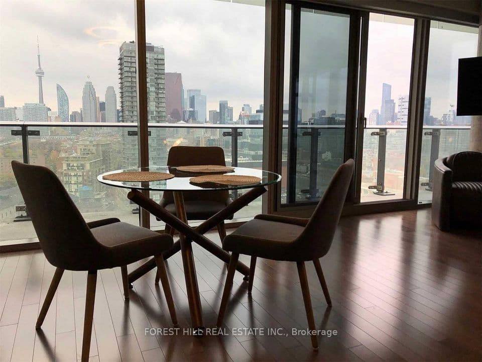 390 Cherry Street 1702, Toronto, ON M5A 3L1 – main photo