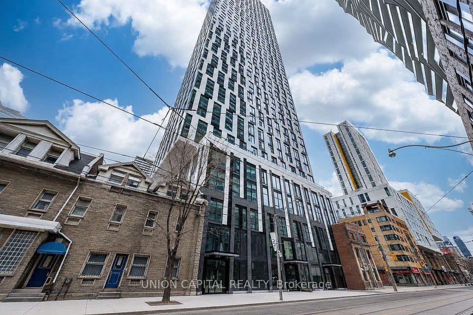 252 Church Street 5511, Toronto, ON M5B 0E6 – main photo