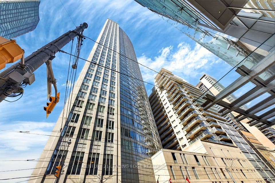 200 Victoria Street 1214, Toronto, ON M5B 1V8 – photo 2