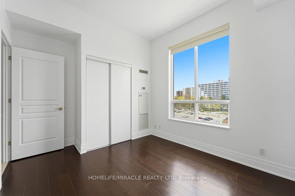 777 Steeles Avenue LPH2, Toronto, ON M2R 3Y4 – main photo