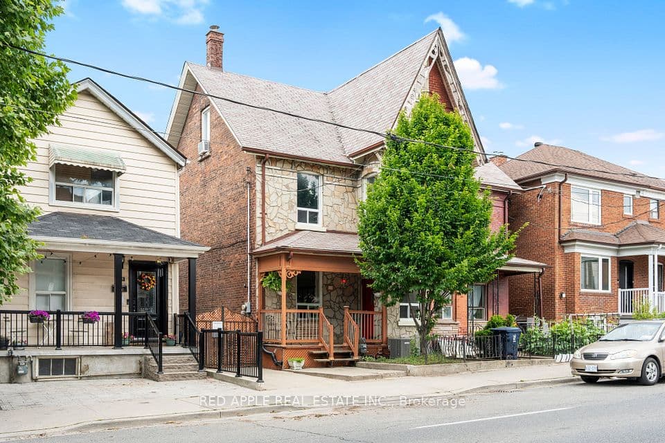 546 Dufferin Street, Toronto, ON M6K 2A7 – main photo