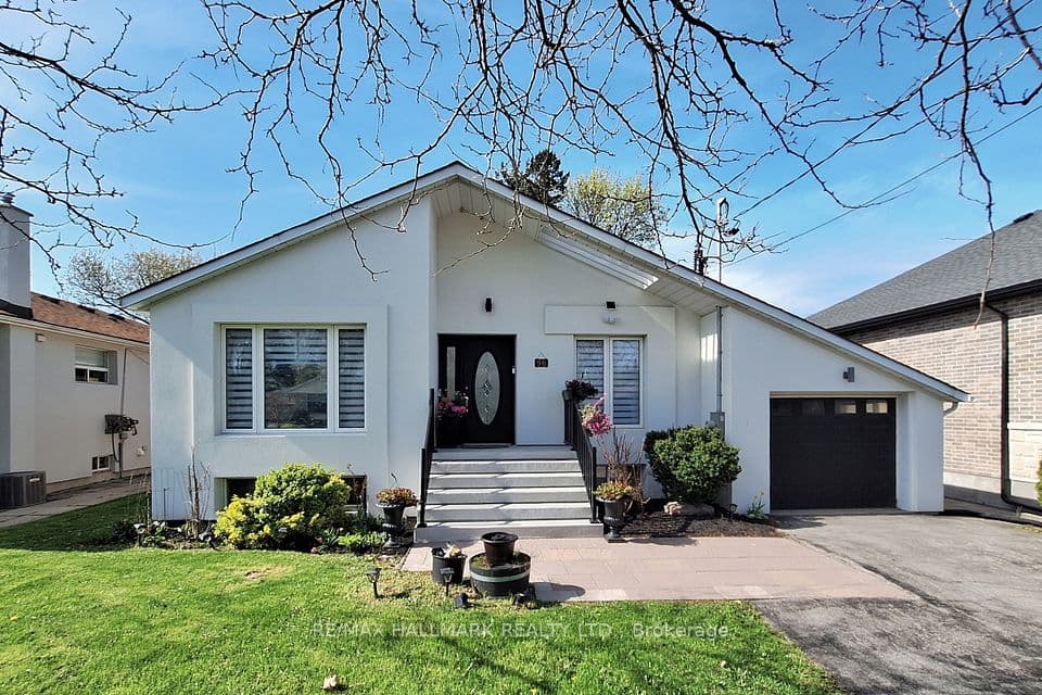 96 Searle Avenue, Toronto, ON M3H 4A7 – main photo