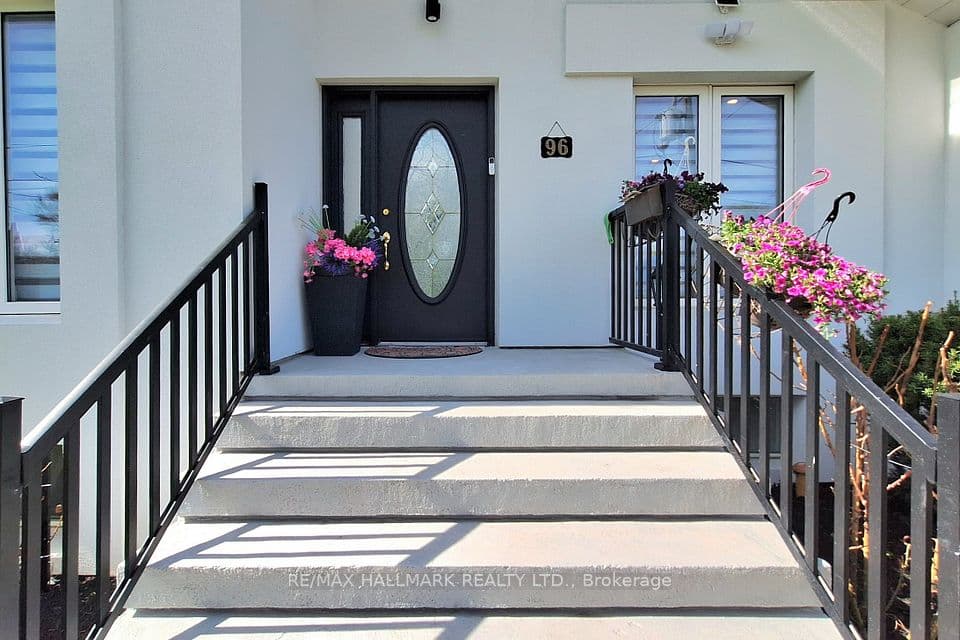 96 Searle Avenue, Toronto, ON M3H 4A7 – photo 2