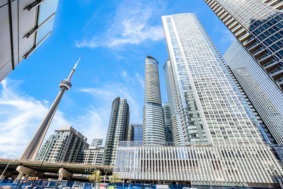 10 York Street 2905, Toronto, ON M5J 0E1 – photo 3
