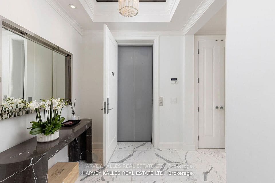 206 Bloor Street W 1202, Toronto, ON M5S 1T8 – photo 2
