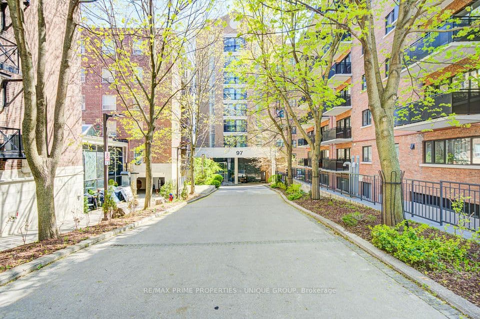 97 Lawton Boulevard 202, Toronto, ON M4V 1Z6 – photo 3