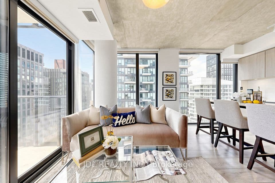 47 Mutual Street 2502, Toronto, ON M5B 0C6 – main photo