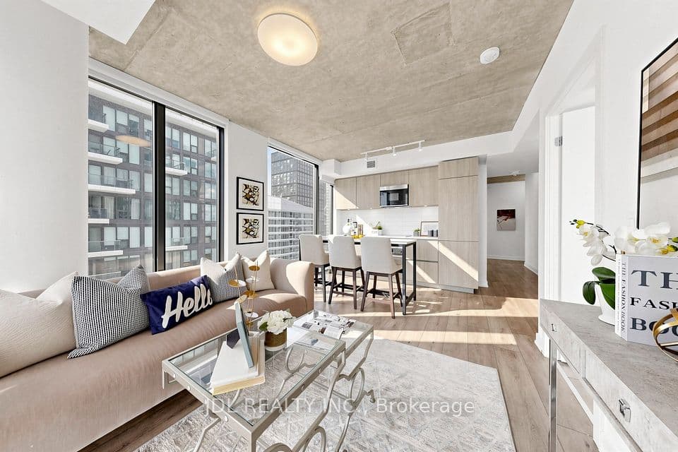 47 Mutual Street 2502, Toronto, ON M5B 0C6 – photo 2