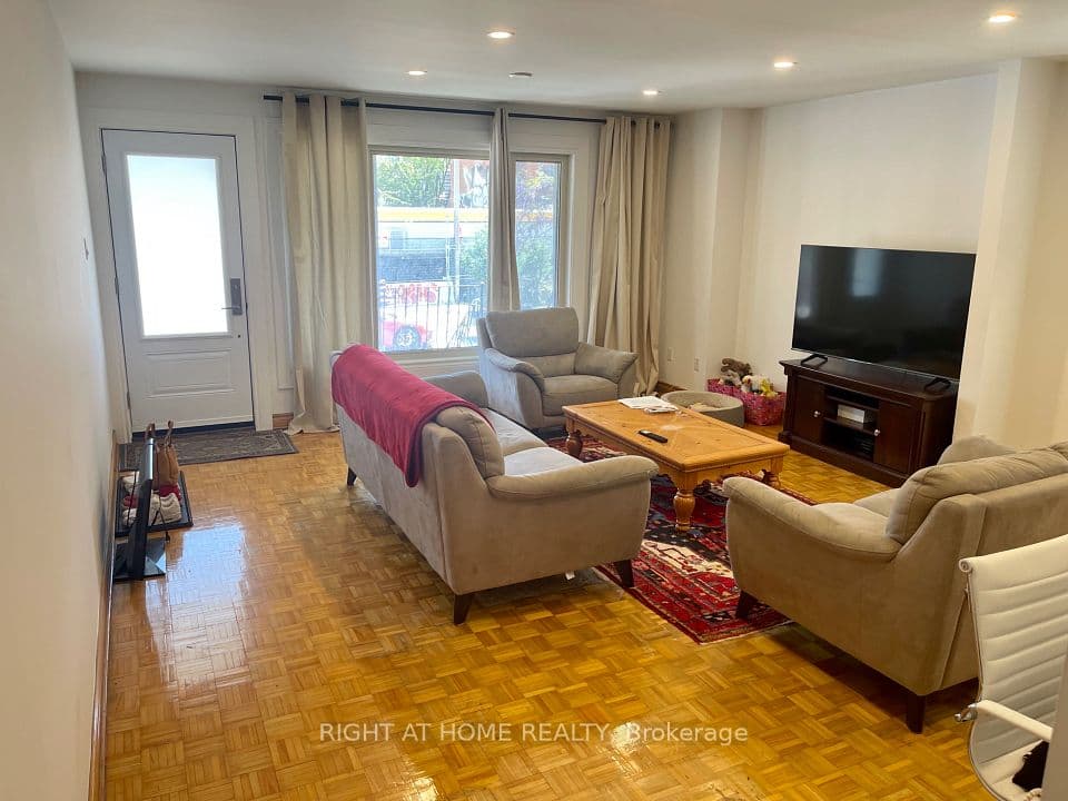 40 Bellevue Avenue, Toronto, ON M5T 2N4 – photo 2