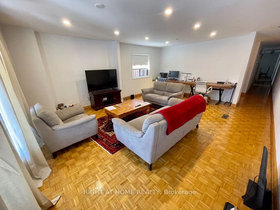 40 Bellevue Avenue, Toronto, ON M5T 2N4 – photo 3
