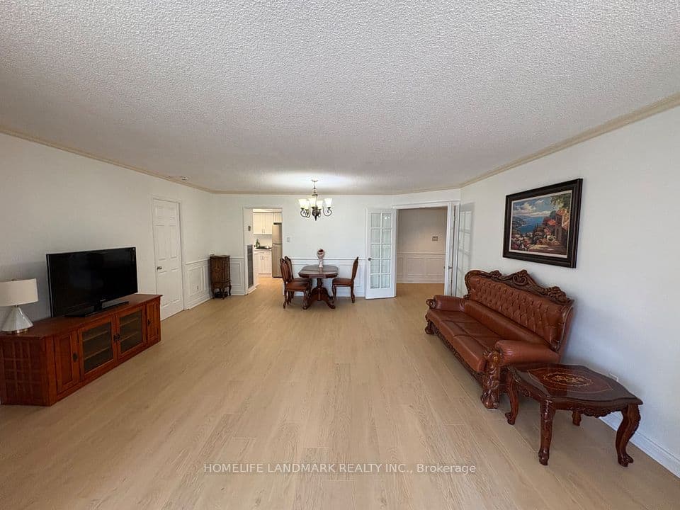 77 Carlton Street 704, Toronto, ON M5B 2J7 – photo 3