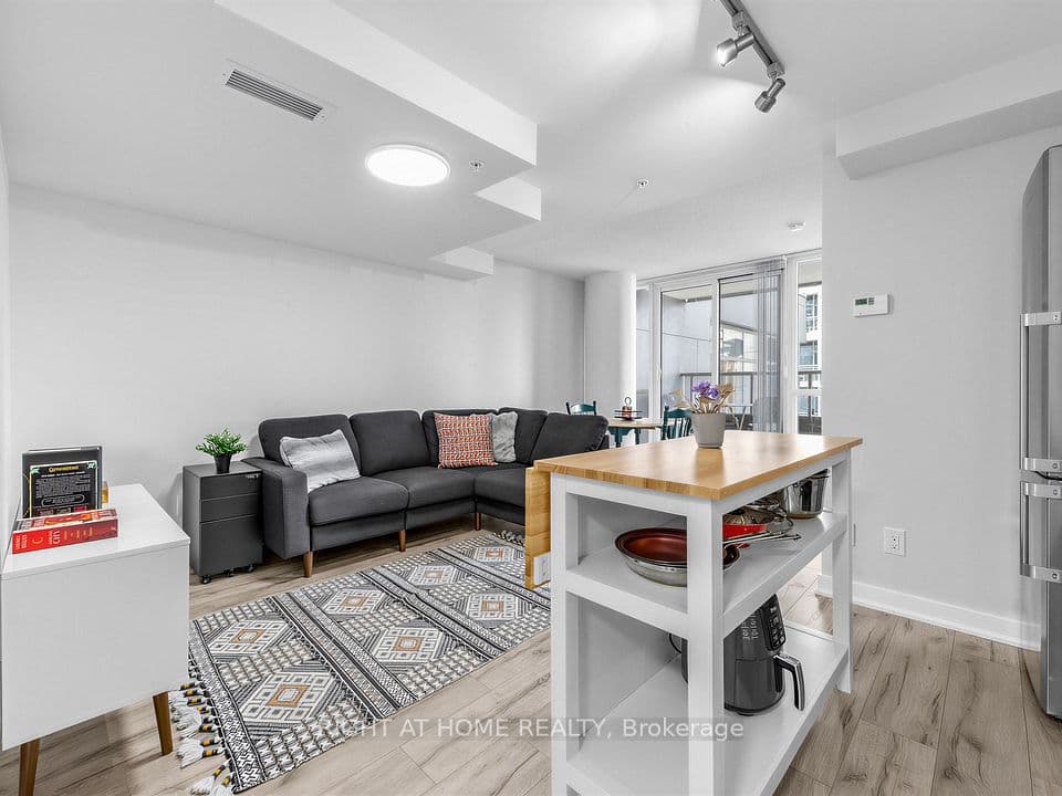 295 Adelaide Street W 1210, Toronto, ON M5V 0L4 – photo 3