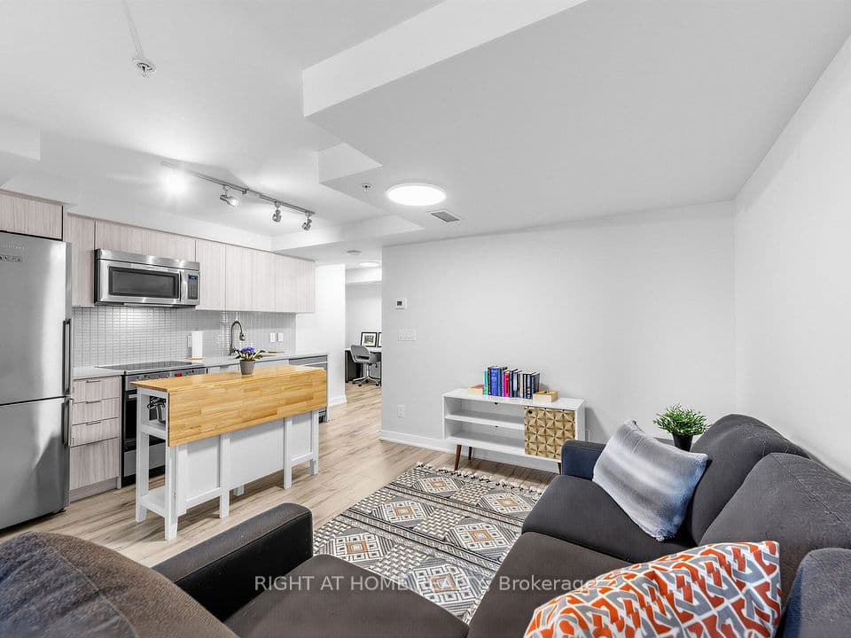 295 Adelaide Street W 1210, Toronto, ON M5V 0L4 – photo 2