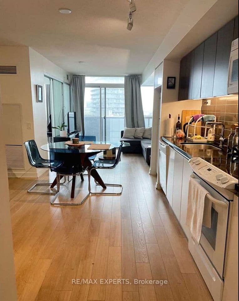 85 Queens Wharf Road 805, Toronto, ON M5V 0J9 – photo 3
