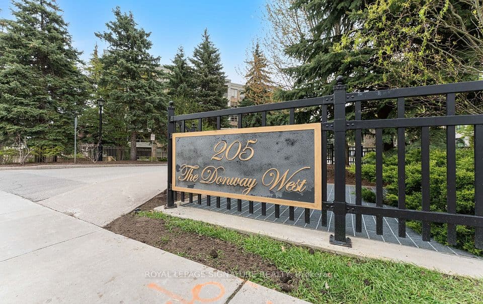 205 The Donway W 406, Toronto, ON M3H 3S5 – main photo