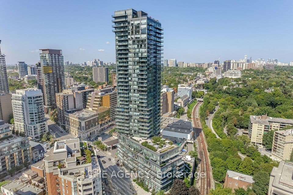 825 Church Street 105, Toronto, ON M4W 3Z4 – photo 2