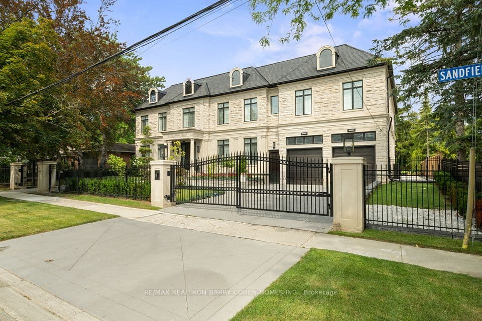 23 Sandfield Road, Toronto, ON M3B 2B5 – main photo