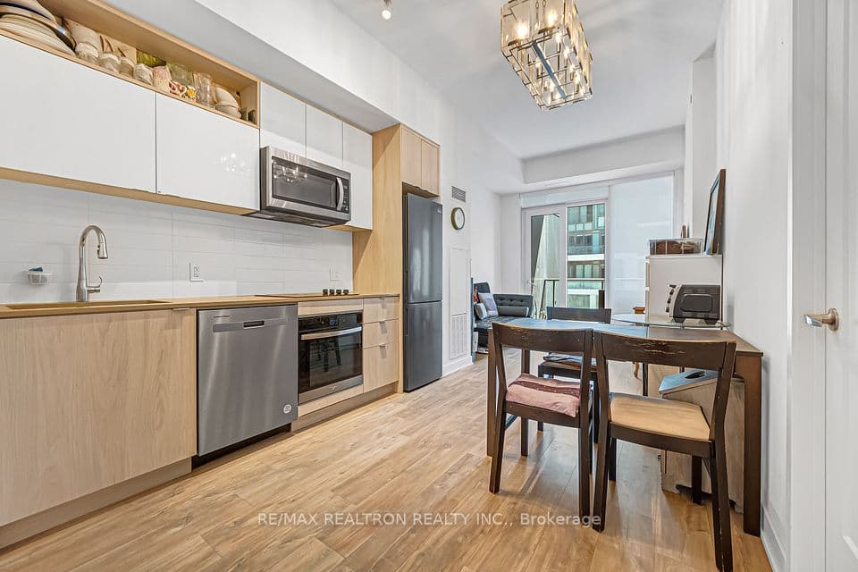 121 Lower Sherbourne Street 1742, Toronto, ON M5A 0W8 – photo 2
