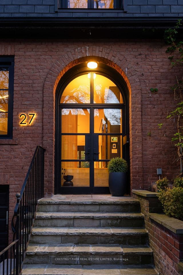 27 Boswell Avenue, Toronto, ON M5R 1M5 – main photo