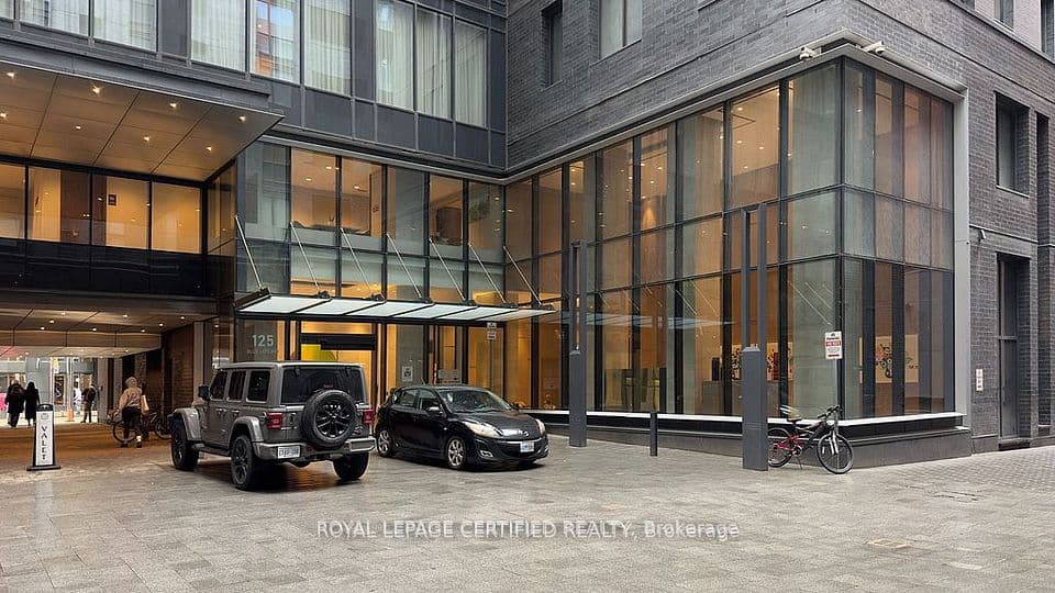 125 Blue Jays Way 1905, Toronto, ON M5V 0N5 – photo 2