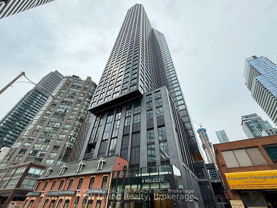 8 Wellesley Street W 806, Toronto, ON M4Y 0J5 – main photo