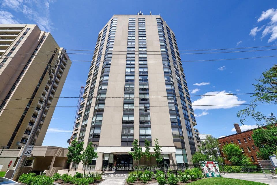 240 Heath Street W 1002, Toronto, ON M5P 3L5 – main photo