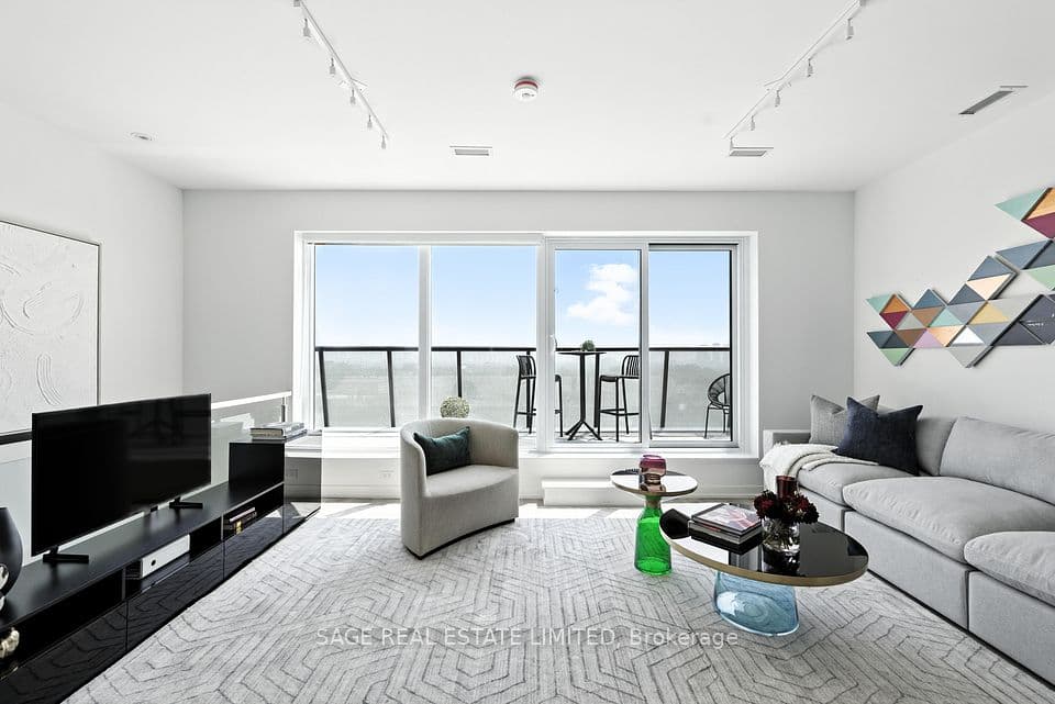 863 St Clair Avenue W 808, Toronto, ON M6C 1C4 – photo 3