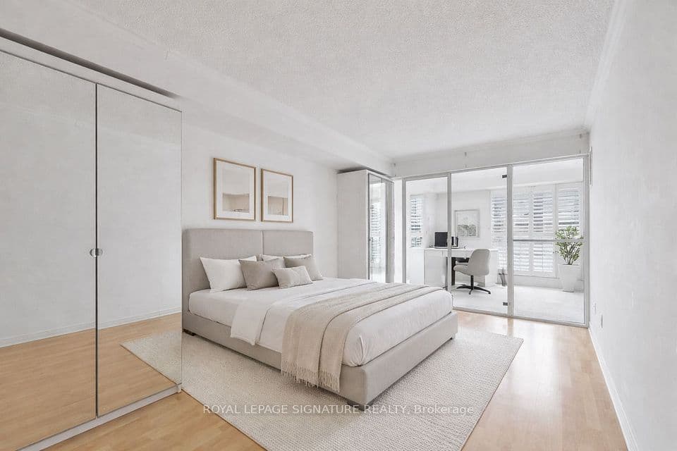 18 Hollywood Avenue 206, Toronto, ON M2N 6P5 – photo 2