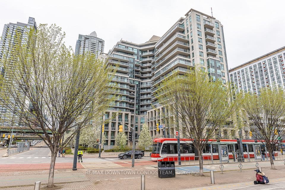 410 Queens Quay W 404, Toronto, ON M5V 3T1 – photo 2