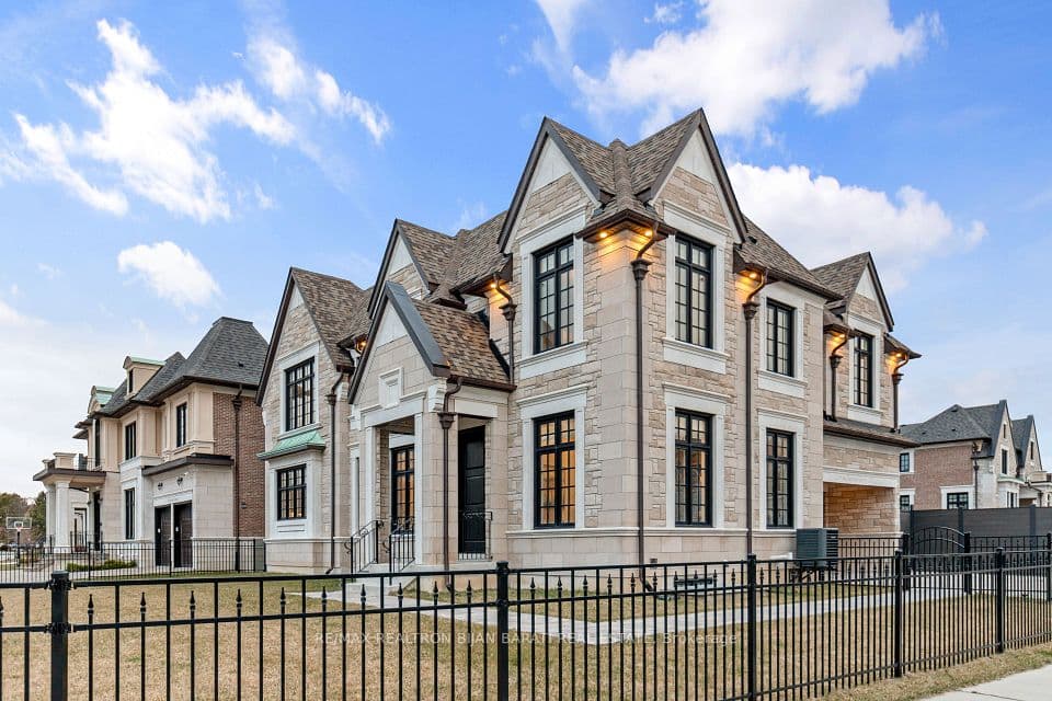 29 Ballyconnor Court, Toronto, ON M2M 4C6 – photo 2