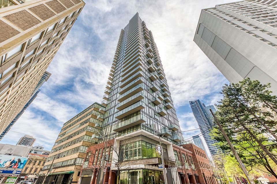 75 St Nicholas Street 1801, Toronto, ON M4Y 0A5 – main photo