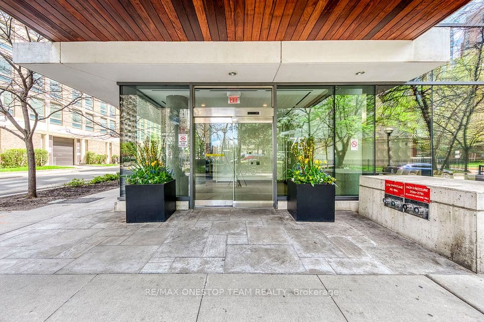 75 St Nicholas Street 1801, Toronto, ON M4Y 0A5 – photo 3