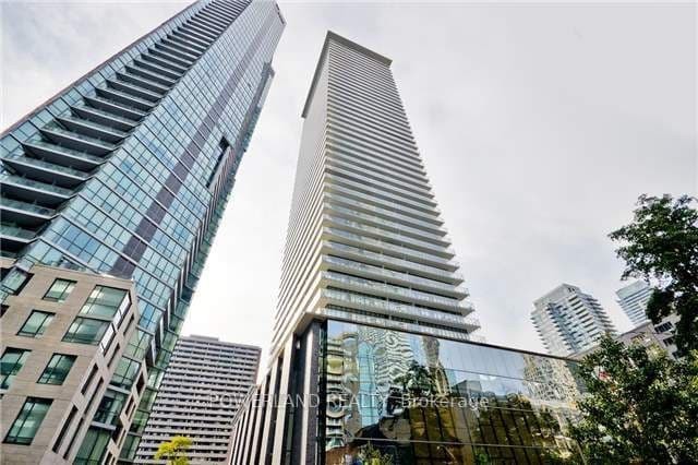 33 Charles Street E 2601, Toronto, ON M4Y 1R9 – main photo