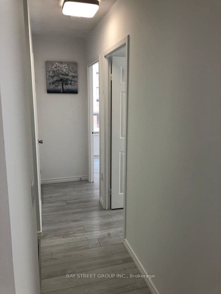 284 Bloor Street W 308, Toronto, ON M5S 3B8 – photo 2