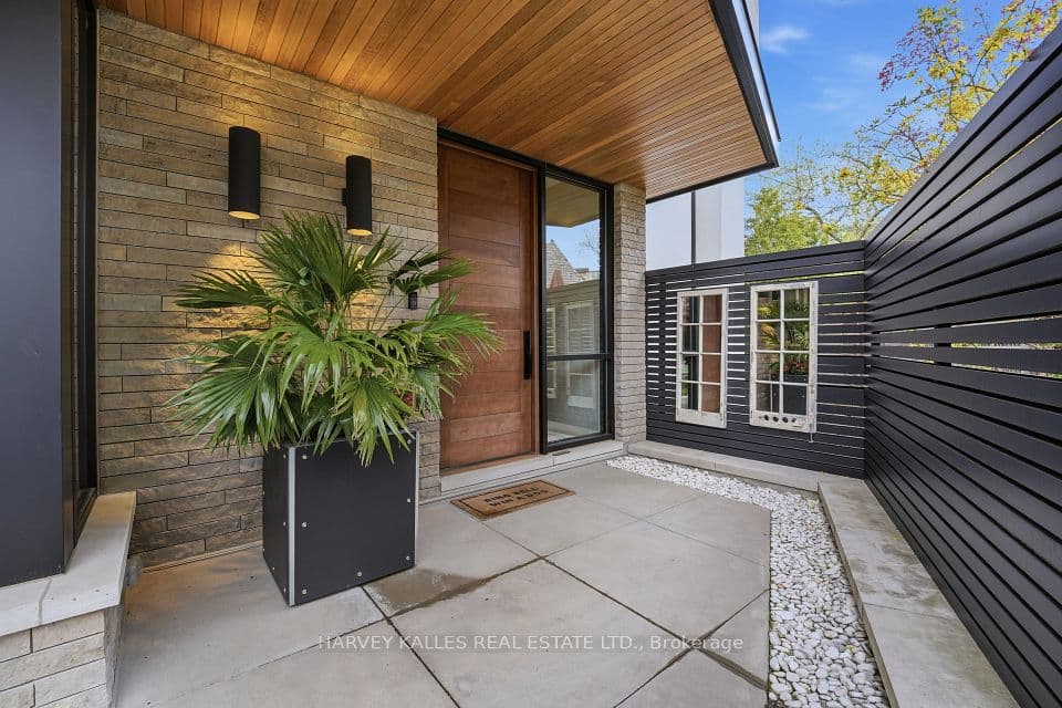 43 Hillholm Road, Toronto, ON M5P 1M4 – photo 3