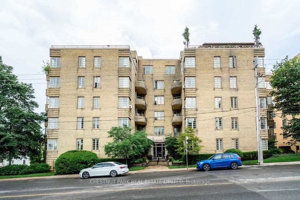 707 Eglinton Avenue W 403, Toronto, ON M5N 1C8 – main photo