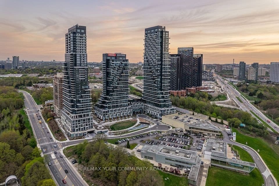 10 Inn On The Park Drive 110, Toronto, ON M3C 0P9 – photo 2